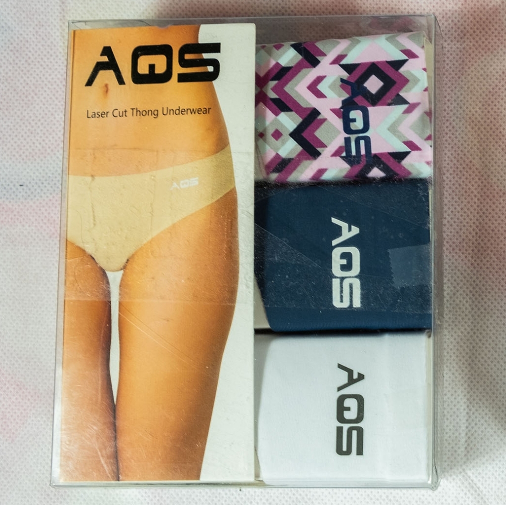 Seamless bikini underwear